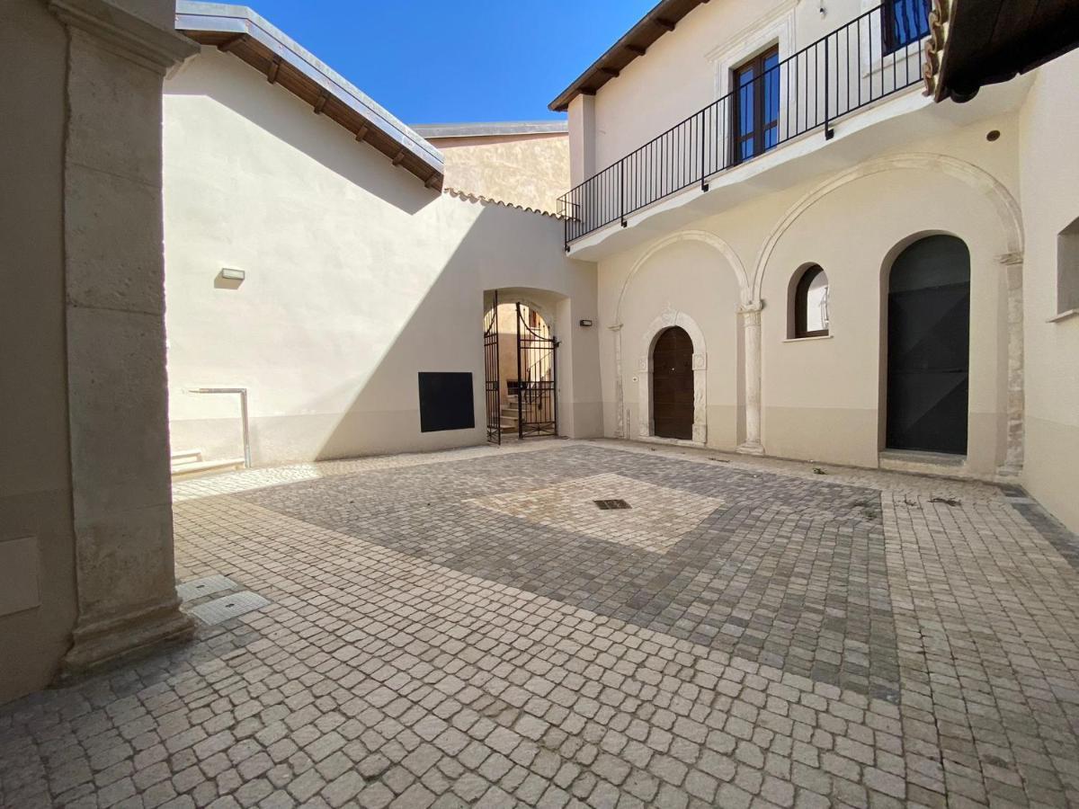 Apartament Dimora Degli Angeli LʼAquila Zewnętrze zdjęcie